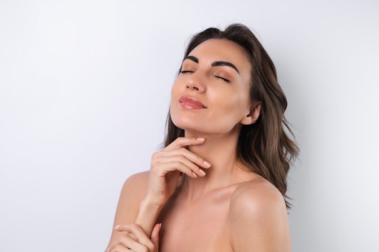 closeup-beauty-portrait-of-topless-woman-with-perfect-skin-and-natural-makeup